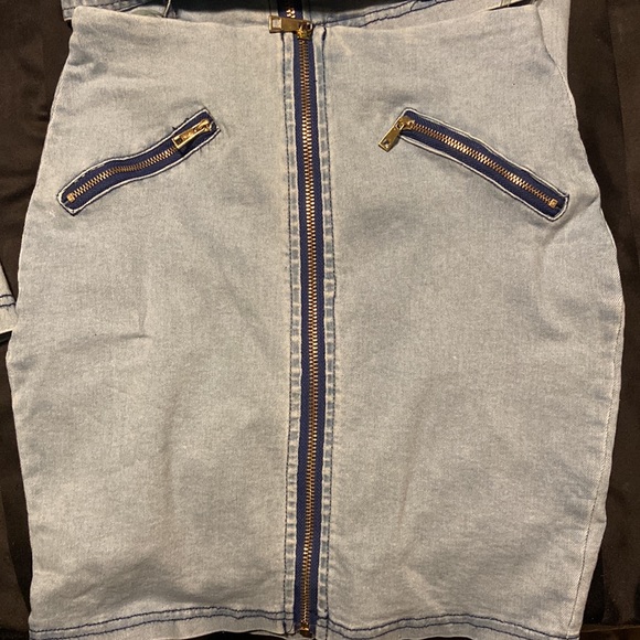 Jean Skirt Set - Picture 2 of 4